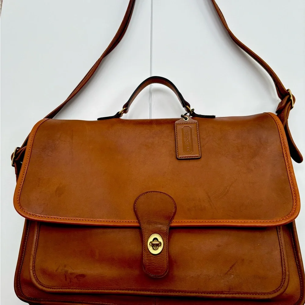 Vintage Coach Devil Wears Prada 2 Metropolitan Messenger Bag - Picture 2 of 12